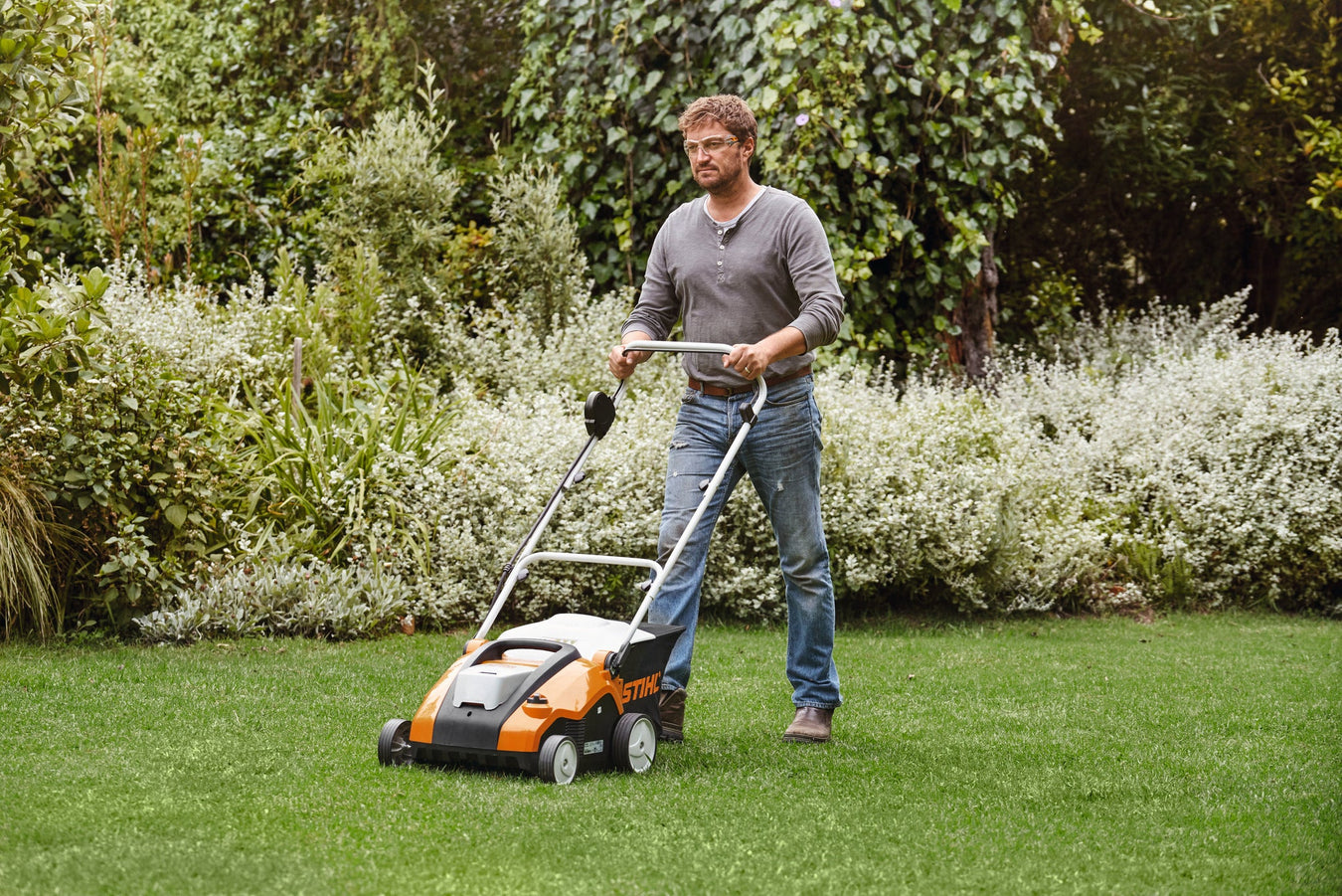 Aerators & Scarifiers